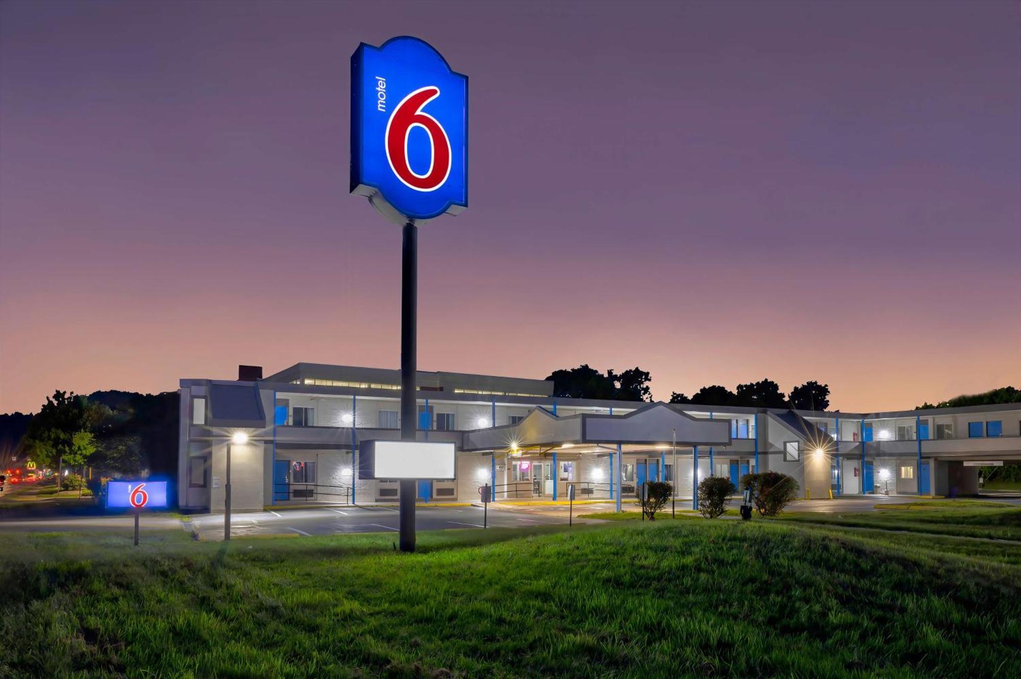 Motel 6 Harrisburg Pa Near Pa Expo Center Bagian luar foto