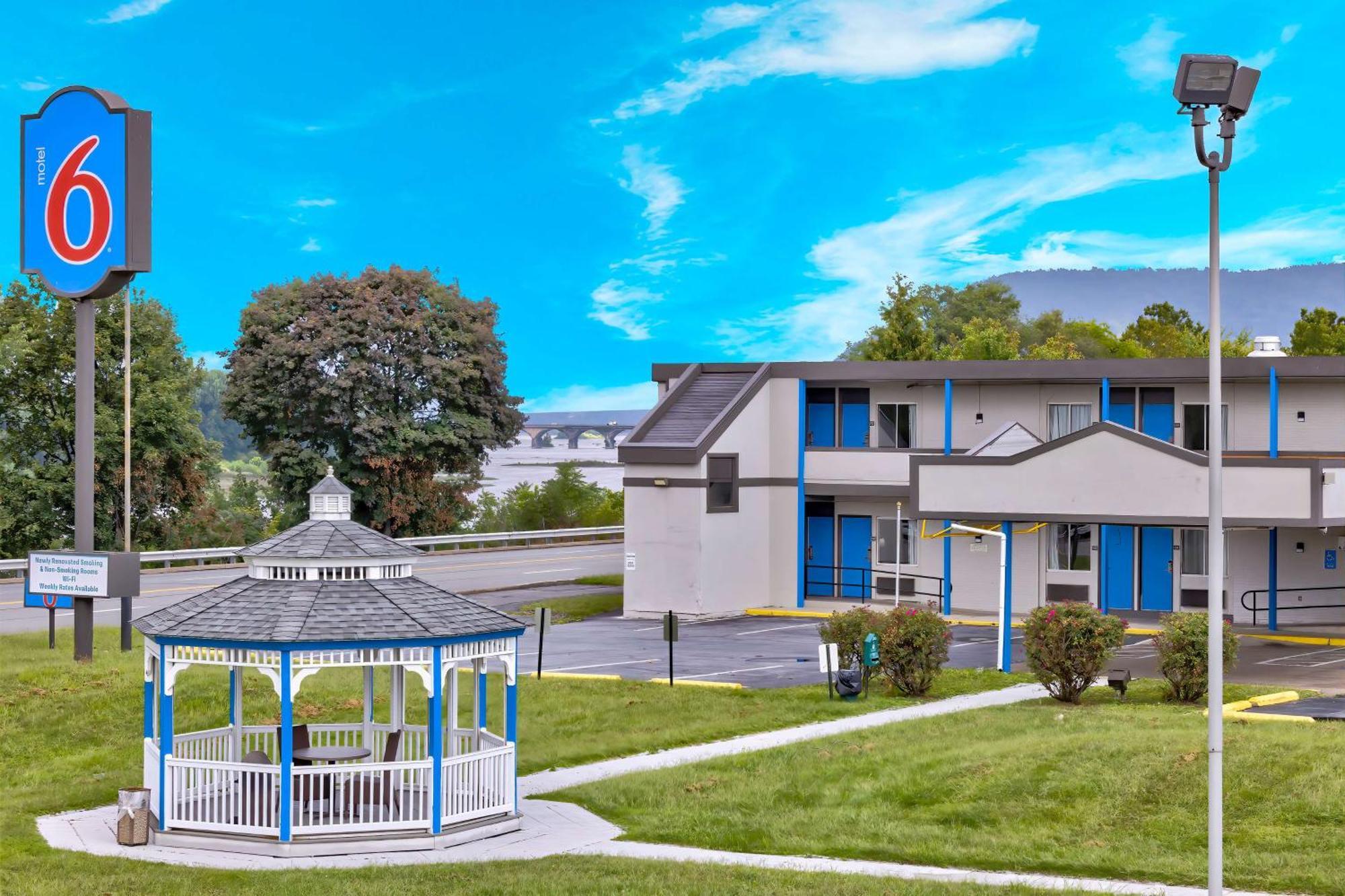 Motel 6 Harrisburg Pa Near Pa Expo Center Bagian luar foto