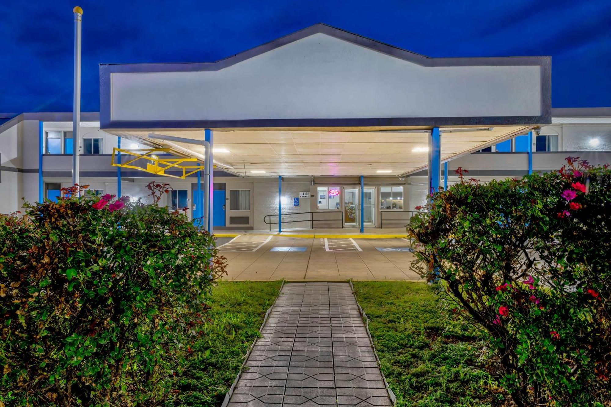 Motel 6 Harrisburg Pa Near Pa Expo Center Bagian luar foto